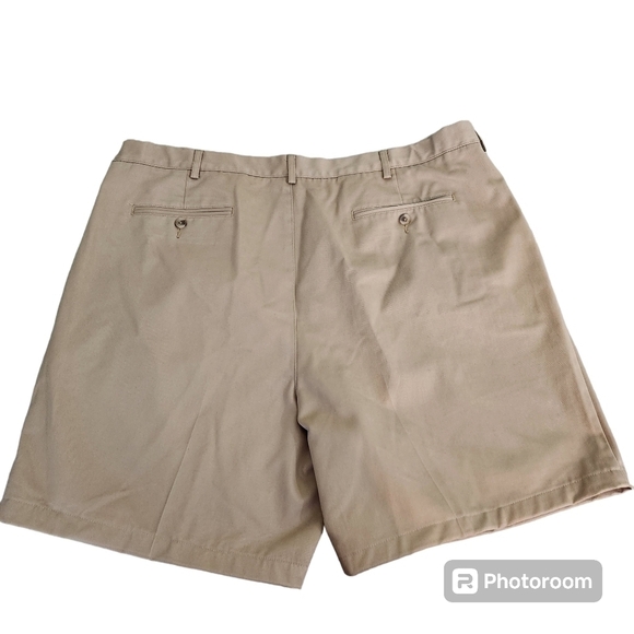 Lands End Men's Khaki Shorts, sz 44 - Picture 2 of 6
